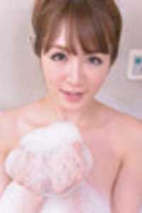 The Unreleased - Mihashi Miku's Bathroom Solo Performance