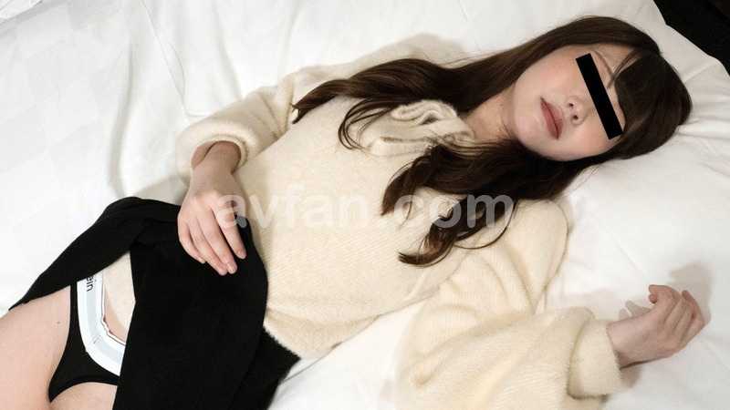 Immediate three-some surprise for the girl! Two consecutive creampies![Origin]