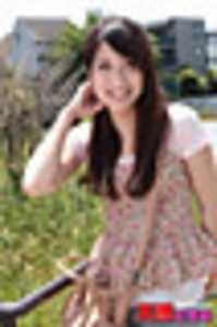 A shy bookworm model gets raw experience[Origin]