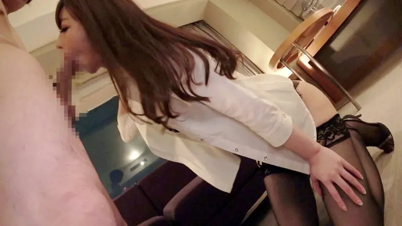 LuxuryTV 1184 - A slender beauty, former cabin attendant, makes her appearance on Luxury. Surrendering to her unleashed sexual desires, she savors every inch of the man's body with a bewitching smile! Her seductive figure, irresistibly exposed, and her uninhibited sexual performance driven by pure instinct is absolutely must-see![Origin]