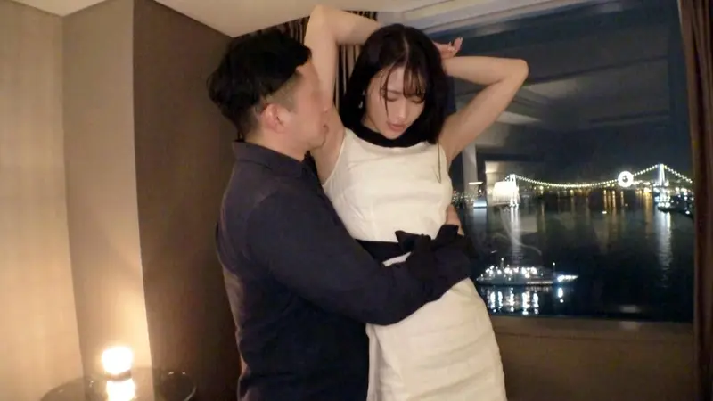 Luxury TV 1678 - A tall beauty with a toned body from training appears! From her calm demeanor, you wouldn't expect such sweet high-pitched moans as she writhes in pleasure from hard piston-like thrusts!