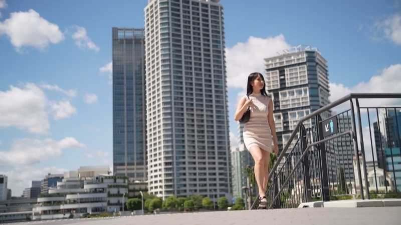 Luxury TV 1805 I'm sorry for being the only one who came... She's so adorable and erotically cute. With her fleeting transparency, soft bouncy breasts, and long slender legs. A snow-white girl packed with men's ideals, guaranteed to make them weak. On these erotic steps, wanting to take one more step forward