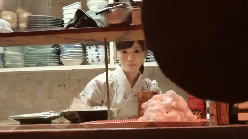 100% Authentic! Surprise Interview with the Rumored Beautiful Amateur Waitress ⇒ AV Negotiation! Target 2: A Pub Server with Kitten-like Round Eyes in Kitasenju