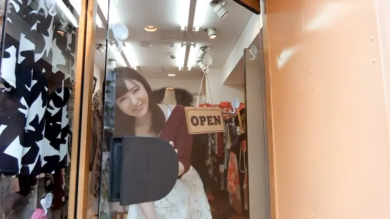 100% Authentic! Unannounced Interview with the Rumored Beautiful Shop Girl => AV Negotiation! Target 1: Natural, Gentle Hidden Big-Breasted Boutique Staff in Akasaka