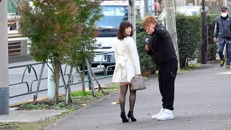 Picking Up a Celebrity Housewife on the Street for Home AV Filming! ⇒ Creampie Sex! celeb.4 A Virtuous Wife with Only One Previous Partner! 'This feels better... I'm sorry, darling' in Shinjuku