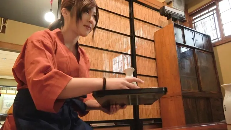 100% Real! Surprise Interview with the Rumored Beautiful Shop Girl => AV Negotiation! Target.10 (Front) Beautiful Hostess at Traditional Restaurant/(Back) Frustrated Pervert Girl in Taito Ward