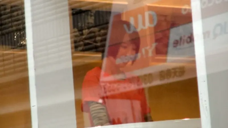 100% Authentic! Unannounced Interview with the Rumored Beautiful Amateur Shop Girl => AV Negotiation! Target.25 The cute shop girl working at the cafe in Yutenji might satisfy her frustrated body through AV!?