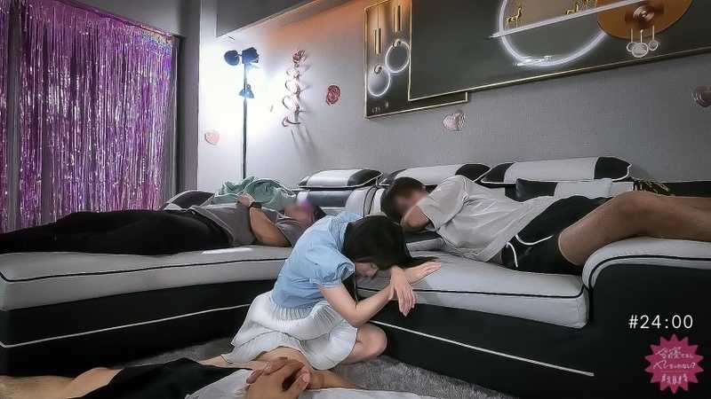 潮も声もダダ漏れだけどバレずにイケますか？？ww「ずっと気になってたの…♪思い出にヤって動画も撮ろ///」来週で辞めちゃうバ友が俺にメロつくド変態でしたwしっかり者の美少女がどエロく豹変wwドスケベ顔晒しながらガクガク爆潮ブッ飛び絶頂！！ww