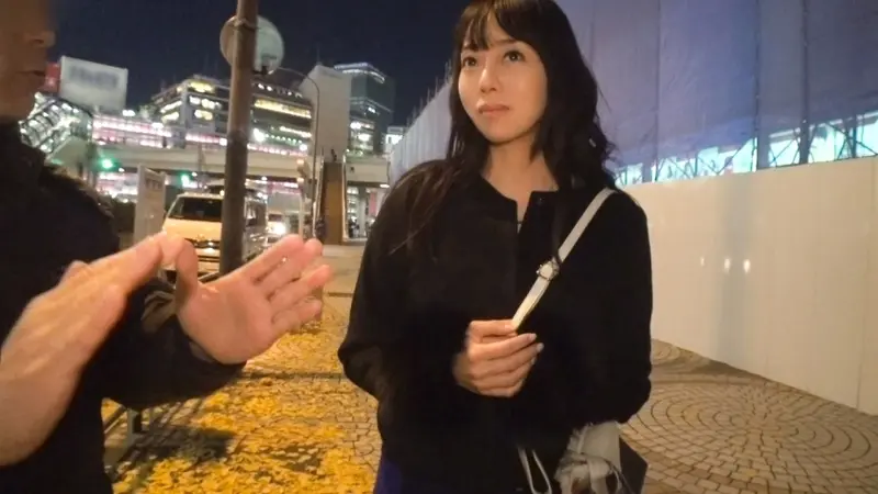 Picking Up Wealthy Married Women on the Street for Home AV Shooting! => Creampie Sex! celeb.55 A seemingly pure and virtuous wife transforms into an unrecognizably erotic spouse when faced with male anatomy!!! in Shinjuku