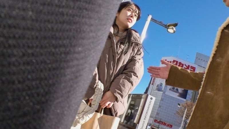 デザイナー志望の20歳彼氏持ち服飾専門学生。高価な生地代欲しさにたわわですべすべなHカップ爆乳とともに中出しまで捧げてくれましたw