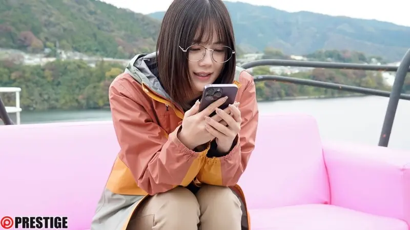 Living Together in a One-Room Apartment with an Introverted Girl. When a plain-looking love hotel cleaner meets a sleepless NEET, they end up having wild passionate encounters... Starring Remu Suzumori