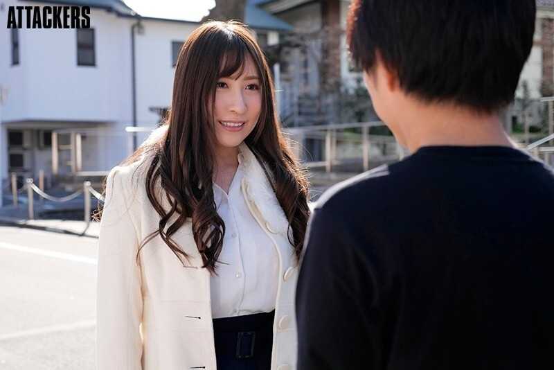 初めて彼女が出来た僕は、近所に住む年上のお姉さんにセックスを教えてもらった。 日下部加奈