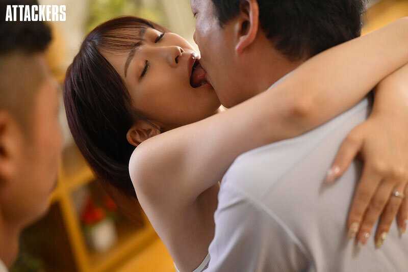 夫公認NTR 浮気相手（僕の上司）とのセックスでしかイケなくなってしまった妻に懇願されて、泣きながら浮気を許すしかなかった僕。 美園和花