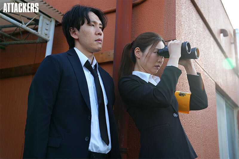 息子を誘拐され、7年ぶりに復職した人妻捜査官が媚薬漬けセックスで完全メス堕ち化。 夏目彩春