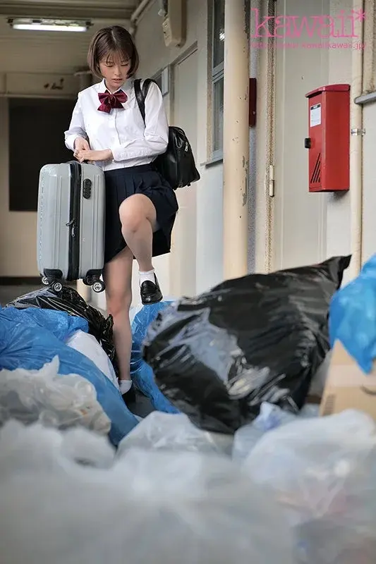 The Tragic End of a Schoolgirl: 50 Consecutive Internal Releases by a Middle-aged Man in His Foul-smelling Room Next Door... Luna Tsukino[Origin]