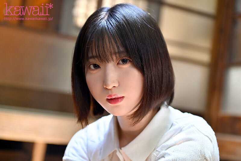 Sex doesn't need fiction. A unique abnormal girl in kawaii* history who can only find meaning in pain and suffering. This girl, despite her appearance, is an extremely perverted masochist. AV Debut - Yayoi Mitsuba[Origin]