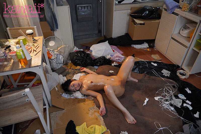 Noise Complaint Revenge - I was assaulted for three days and nights by the fat old man next door who was blasting AV, pinned down and forcefully inseminated while the loud noise drowned out my screams... Hinata Natsu[Origin]