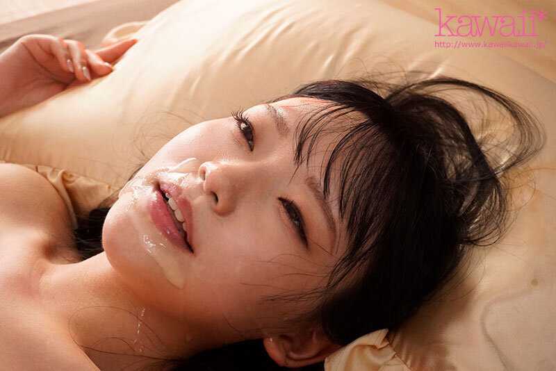 A beautiful female college student who plays drums, unable to find satisfying sexual partners and constantly seeking men, makes her AV debut with rhythmic hip movements that create undulations and groove, bouncing and flying high with pleasure - Yuina Deguchi