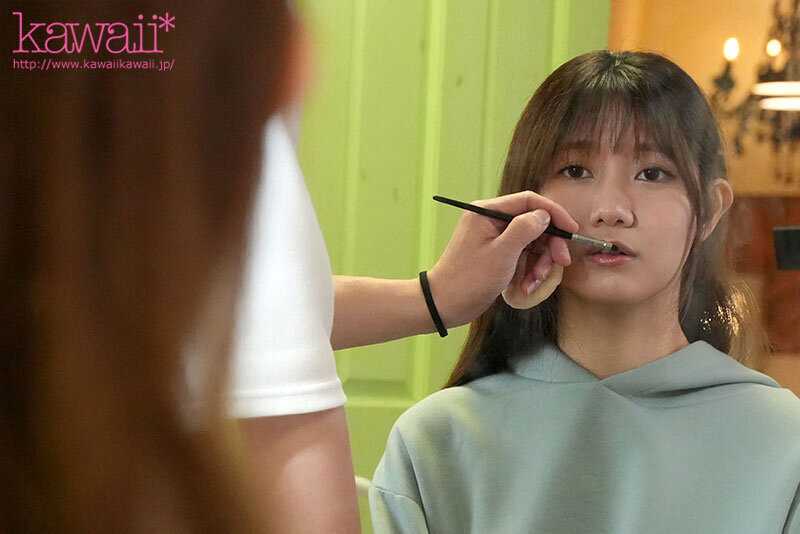 このシャイなヒロインにグチャグチャにぶっかけます。 谷村凪咲