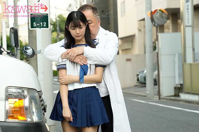 おとなしい君と制服のまま中出しセックスする僕は最低の教師です 谷村凪咲