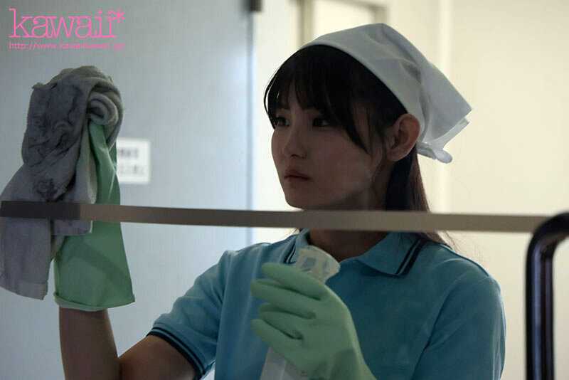 国内で最も可愛く最も全体スタイルが良いビル清掃員がAVデビュー！？クビレ54cm美巨乳 小泉楓さん（20） アダルト出演