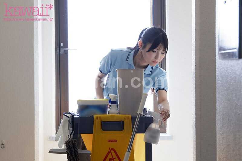 国内で最も可愛く最も全体スタイルが良いビル清掃員がAVデビュー！？クビレ54cm美巨乳 小泉楓さん（20） アダルト出演