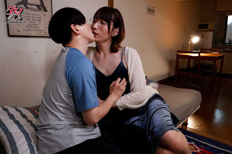 The Married Shemale Next Door Who Seduces a Younger Man and Compares His Penis While Her Husband is Away Rio Harusawa[Origin]