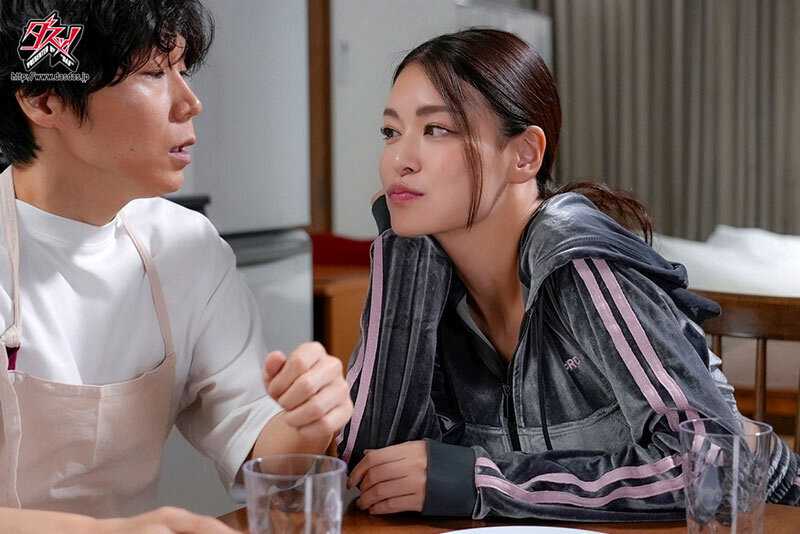 Without restraints, neither lovers nor friends with benefits, she indulges in desire. Do AV actresses dream of their performances? Tachibana Mary