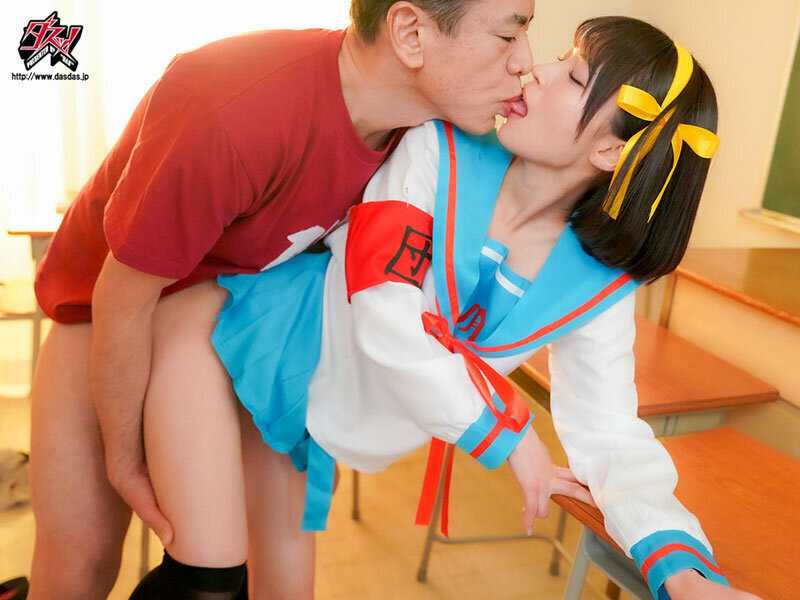 痛カメコに小悪魔誘惑でガチ恋どぴゅ沼につき落とす痴女コスプレイヤー 秘密のコスパコ中出し撮影会 東條なつ