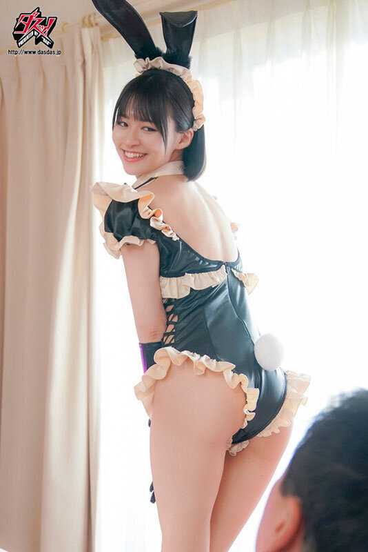 痛カメコに小悪魔誘惑でガチ恋どぴゅ沼につき落とす痴女コスプレイヤー 秘密のコスパコ中出し撮影会 東條なつ