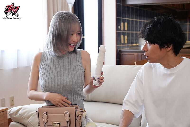 互いに素性を知った美魔女ママ友と箱ヘルで出逢い、裏引き不倫。 百永さりな