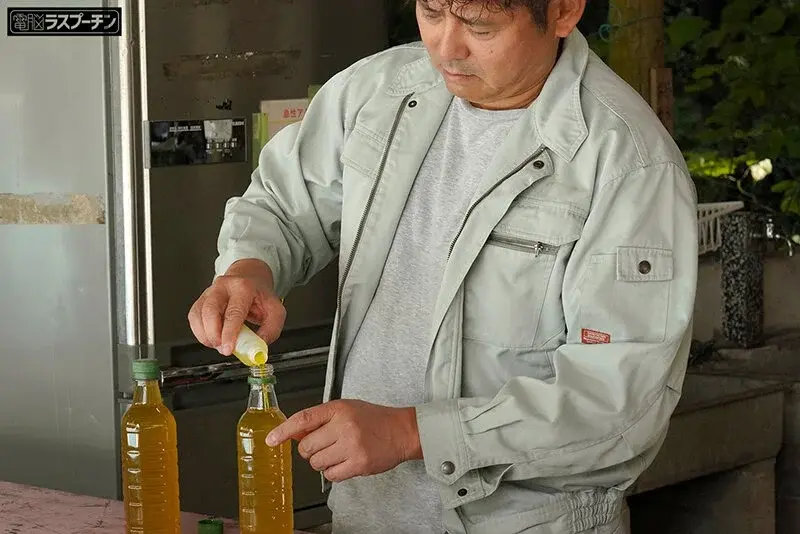 Schoolgirls Restrained Chain Urination Series 3 - Starring Rion Izumi, Hikaru Minazuki, Kana Yura