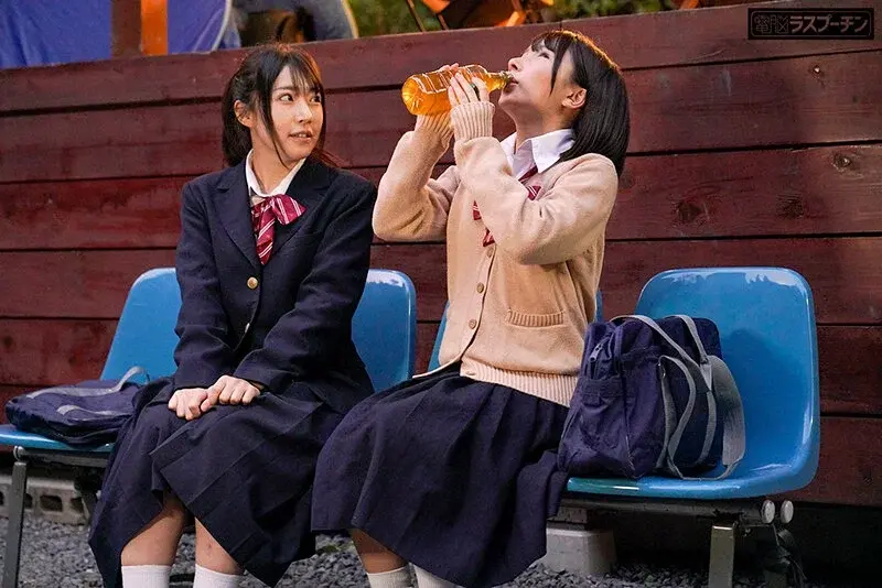 Schoolgirls Restrained Chain Urination Series 3 - Starring Rion Izumi, Hikaru Minazuki, Kana Yura