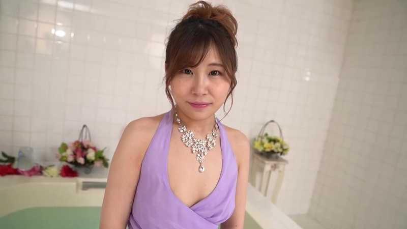 Temptation of Panty Glimpses ~My Friend's Mother is Too Dangerous~ : Nana Shirai