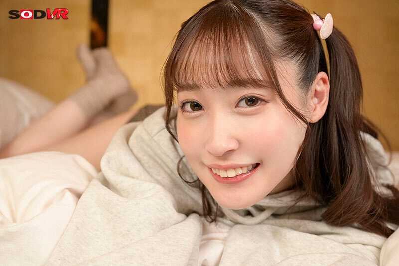 When I became a VR dog, I was picked up by a cute girl