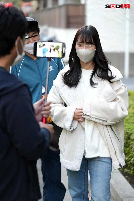 VR Amateur Pick-up AV Experience - Deep Breast Massage with Innocent College Student Minori (20) - Face Revealed! *Voice recommended! This VR work allows you to enjoy seducing an amateur girl into intimate encounters by reading the captions that appear on screen.[Origin]