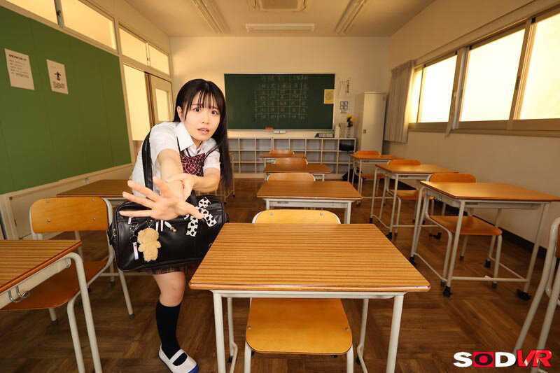 VR?! My right hand is moving on its own!! When I tried partial hypnosis on my student's body... Kashiwagi Konatsu