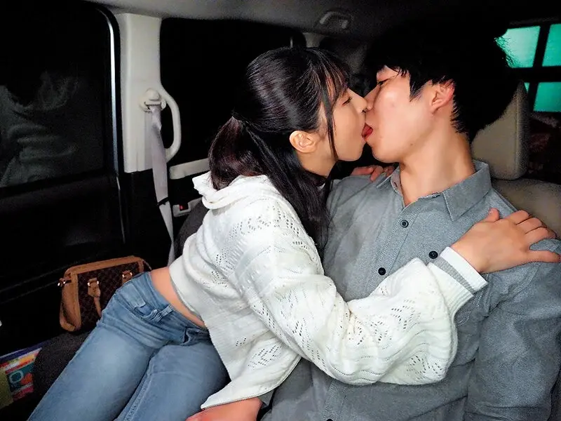 Mrs. A, a busy minivan wife from Machida City (39 years old, mother of two, gets haircuts at budget salons, hobby is bargain shopping at 100-yen stores), who spends her days shuttling kids and running errands, has been indulging in daily car intimacy with a college student from her part-time workplace. She returns home discretely carrying evidence of their encounter, seamlessly transitioning back to her role as a mother. - Fujisaki Yukari[Origin]