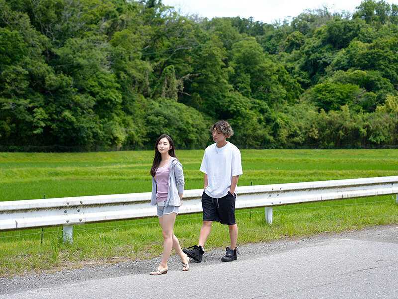 During the national tournament, everyone left town except us two. For three passionate days, I engaged in an affair with my married ex-girlfriend Kasumi Tsukino.[Origin]