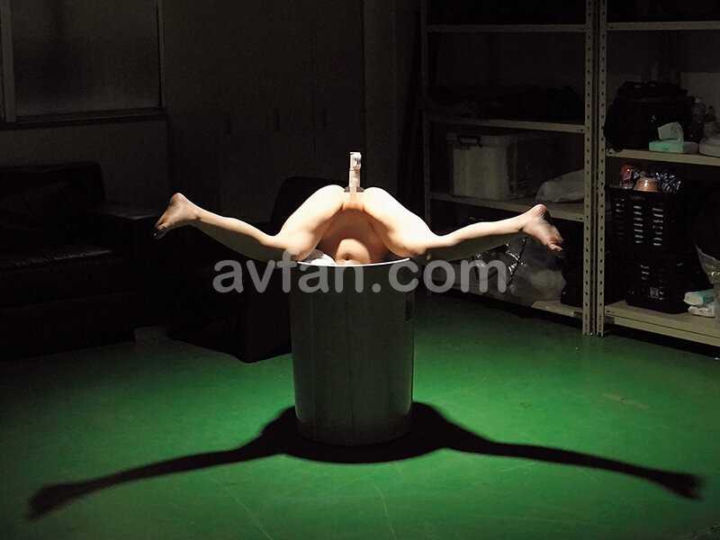 時間停止男に動かぬカラダを毎日イジくり回され知らぬ間に感度ビンビン 解除後に全身を駆け巡る350倍の蓄積快楽でアクメ堕ち寸前の潮吹きザコマ○コは追いピスされても生中出しを拒否できない 天馬ゆい