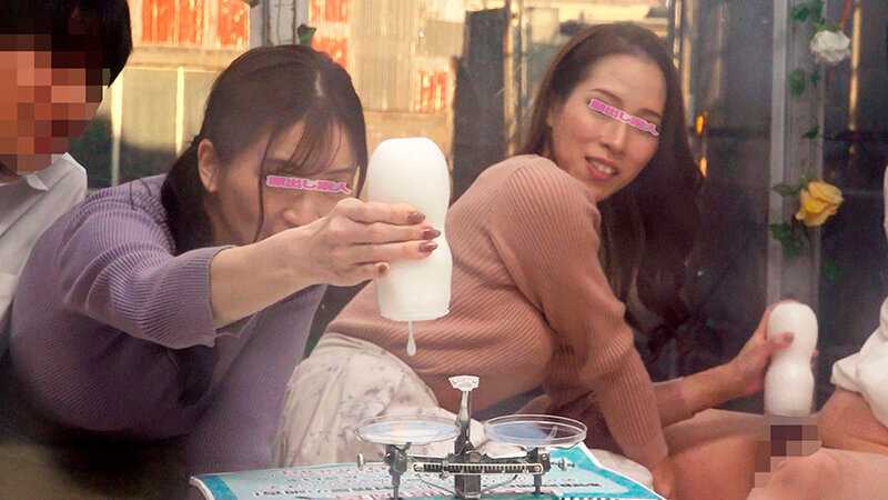 顔出しMM号 美人妻限定 ザ・マジックミラー 仲良しママ友対抗！童貞逆ナンパ射精バトル！！ 5 出会ったばかりの年下童貞を人妻が恥じらいながらも手コキ・オナホコキ・フェラ！筆おろし中出し！！