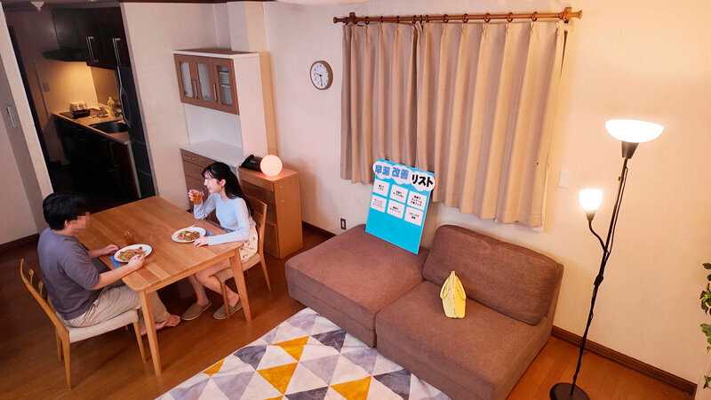 一般男女モニタリングAV 早漏童貞リアリティショー企画 リアル友達同士の大学生男女がひとつ屋根の下で「24時間早漏改善生活」ゴムを重ねても冷やしても何を試しても無限に暴発→即勃起する男友達チ○ポを救う奥の手は生ハメ筆おろし！性欲が止まらない2人は友情の壁を超…