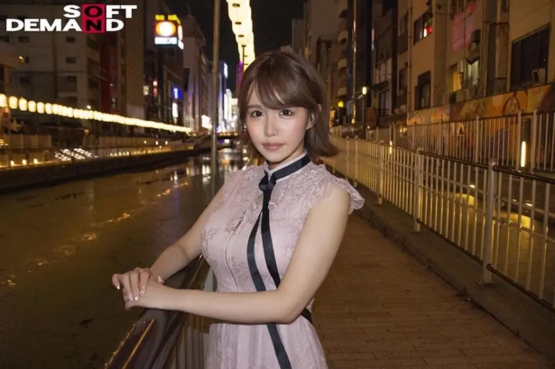 Emergency AV Debut! Controversial Female Y●utuber from Osaka Strips Down! Super-level Little Devil Girl but Surprisingly Serious. She's Cute Though! Rocket H-cup Breasts Nonomiya Tsukino AV Debut / An Emotional Girl.[Origin]