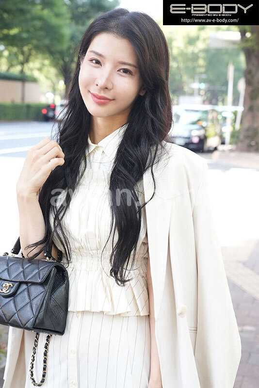 海外から緊急帰国 パ○コレ出場アジアンモデルがバキバキBODY引っ提げて鮮烈のAVデビュー 東雲つばき