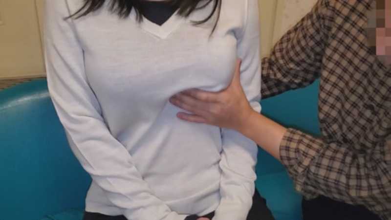 3日限定【個人】地味で眼鏡な巨乳妻。多額の負債で童貞に犯され固い肉棒で何度もイかされ中出しされる。