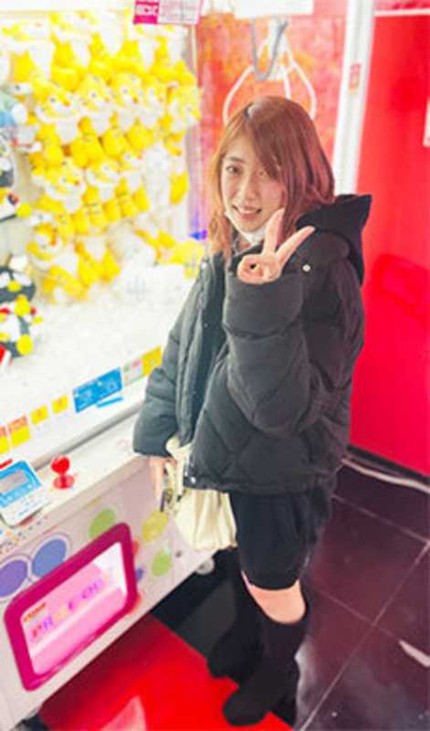 1本のおまけ動画あり［顔出し、大量生中］18歳のミオちゃんと食べ歩きデート！女神の様に可愛い彼女の子宮にデブ男優の濁りきった汚い精子を彼女に種付けSEX