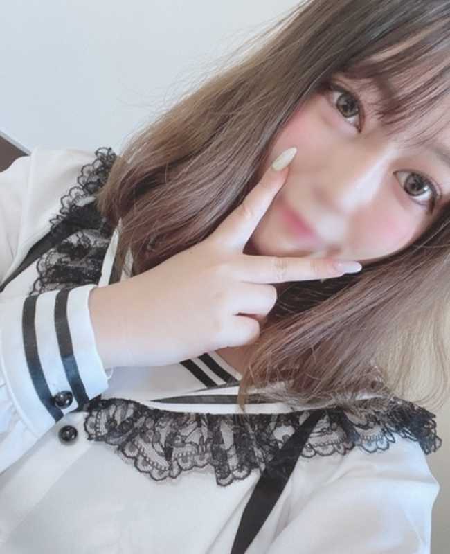 FC2初出演！お小遣い欲しさにハメ撮り承諾！超絶可愛い小柄な美女に流れで押し切り中出し慣行【素人無修正・特典付き】