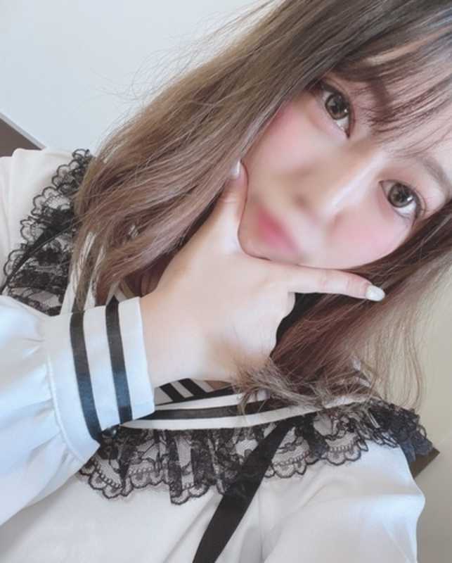 FC2初出演！お小遣い欲しさにハメ撮り承諾！超絶可愛い小柄な美女に流れで押し切り中出し慣行【素人無修正・特典付き】