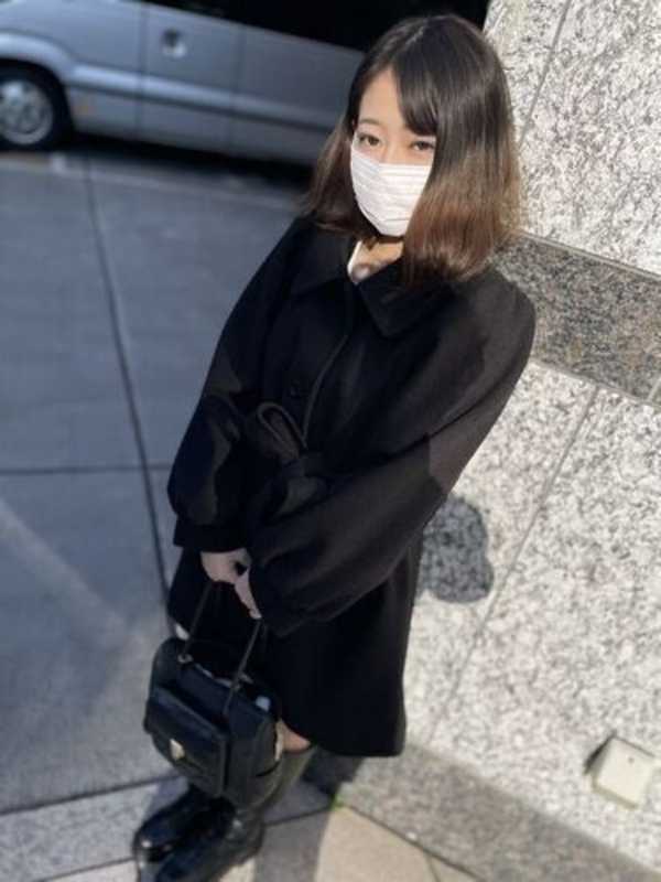 FC2初出演！お小遣い欲しさにハメ撮り承諾！超絶可愛い小柄な美女に流れで押し切り中出し慣行【素人無修正・特典付き】