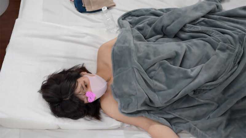 独占販売『処女喪失』、正真正銘の本物の処女喪失！！１８才、３ヶ月前まで高*●*生！！学費の支払いに困って、地方からわざわざ撮影に来ました！！処女喪失で人生初めての中出し、完全初撮影！！『個人撮影』個撮オリジナ